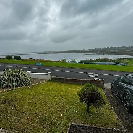 4bed Seaview House